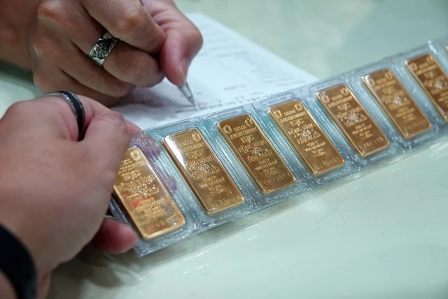 Ngày 23.7.2024: Giá vàng miếng SJC tụt dốc, \'bốc hơi\' nửa triệu đồng.