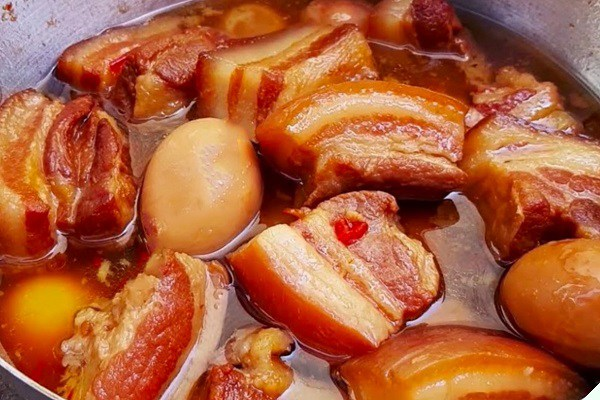 Thịt kho tàu ăn thường xuyên: Nguy cơ gây ung thư không?