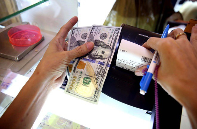 Ngân hàng nhà nước hạ tỷ giá trung tâm USD hôm nay 12/8