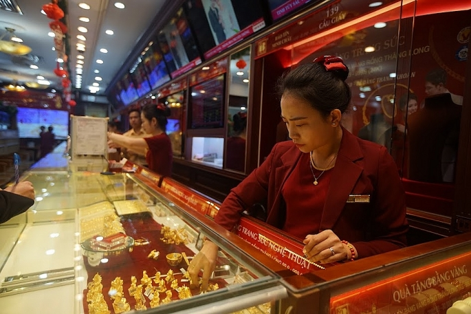Vàng thế giới 10/7/2024: Lo ngại lớn trước lời phát biểu của Chủ tịch Fed