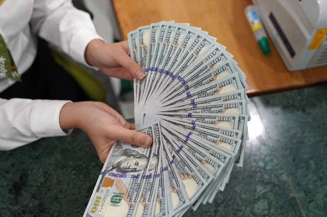 Cập nhật tỷ giá USD ngày 23/11/2024: Đà tăng tiếp tục