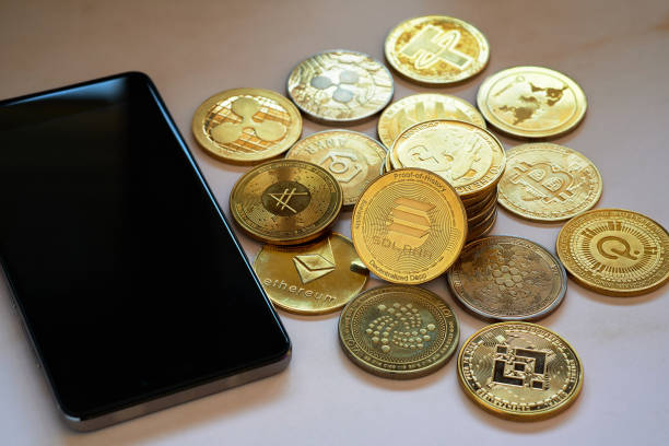 Altcoin bùng nổ – Cơ hội từ XRP, Solana, GMX và meme‑coin