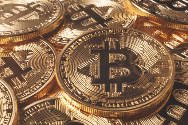 Bitcoin lập đỉnh $112,000, thị trường crypto bùng nổ